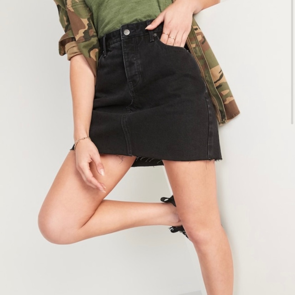 Black denim skirt
